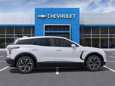 New 2025 Chevrolet Blazer EV LT image 5