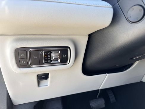 New 2026 Lincoln Nautilus Premier w/ Equipment Group 102A AWD/4WD image 32