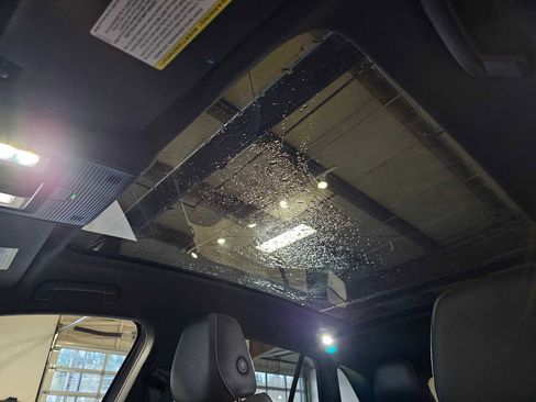 Used 2023 Volkswagen ID.4 Pro S image 23