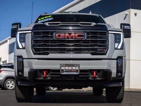 Used 2024 GMC Sierra 2500 AT4 w/ AT4 Premium Plus Package AWD/4WD image 57