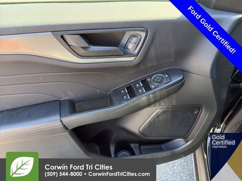 Used 2023 Ford Escape Active w/ Tech Pack #1 AWD/4WD image 11