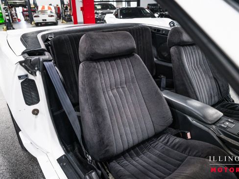Used 1991 Pontiac Firebird Trans Am RWD image 26