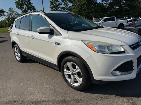 Used 2016 Ford Escape SE w/ Equipment Group 201A FWD image 12