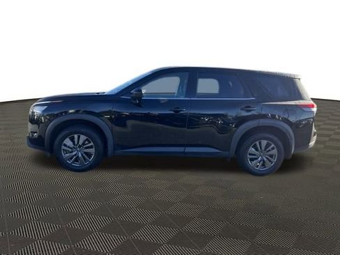 Used 2024 Nissan Pathfinder S image 30