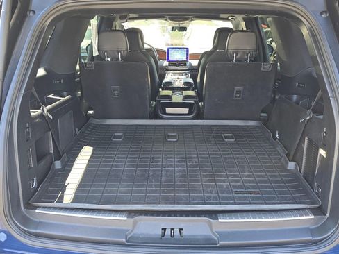 Used 2019 Lincoln Navigator Reserve AWD/4WD image 14