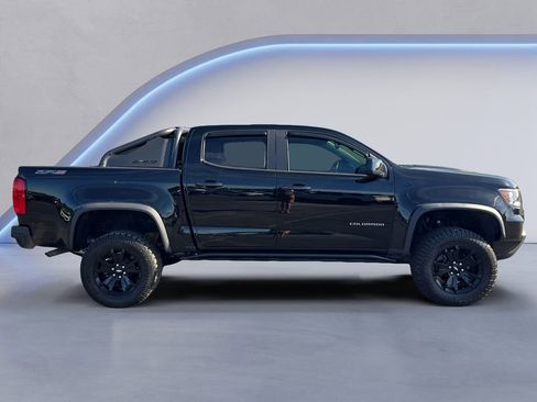 Used 2022 Chevrolet Colorado ZR2 w/ ZR2 Midnight Special Edition AWD/4WD image 6