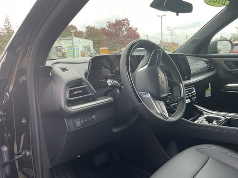 New 2025 Chevrolet Traverse LT w/ Enhanced Driving Package image 12