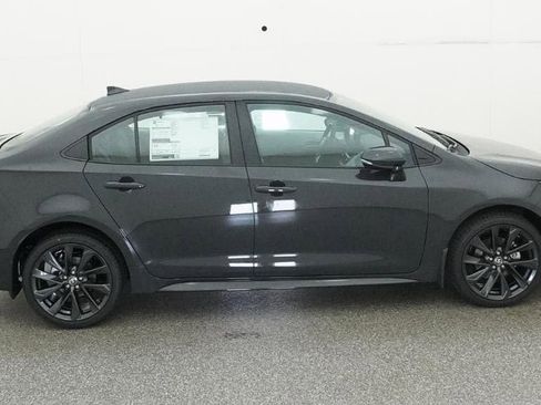Used 2026 Toyota Corolla SE FWD image 11