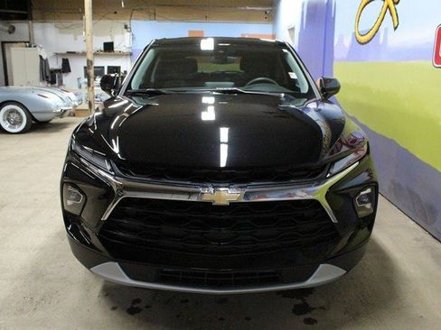 Used 2023 Chevrolet Blazer LT w/ Driver Confidence Package image 2