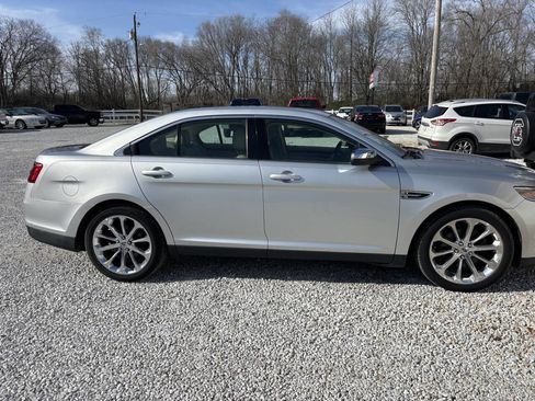 Used 2013 Ford Taurus Limited image 1