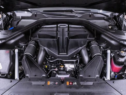 Certified 2025 Genesis GV80 3.5T Prestige AWD/4WD image 21