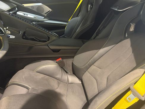 Used 2023 Chevrolet Corvette Stingray Premium Conv w/ Z51 Performance Package RWD image 9
