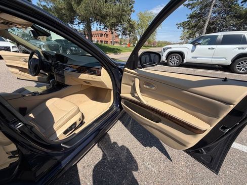 Used 2009 BMW 328i xDrive Sedan AWD/4WD image 30