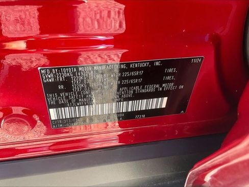 Used 2025 Toyota RAV4 LE AWD/4WD image 34