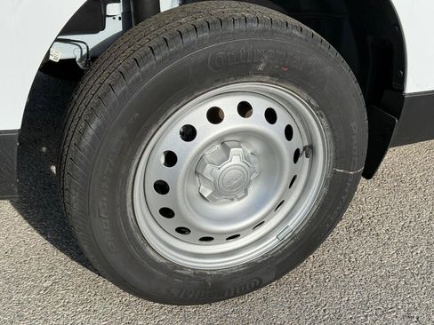 New 2025 Ford Maverick XL image 4