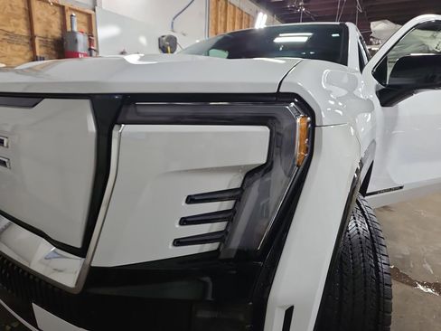 New 2025 GMC Sierra EV Denali image 28