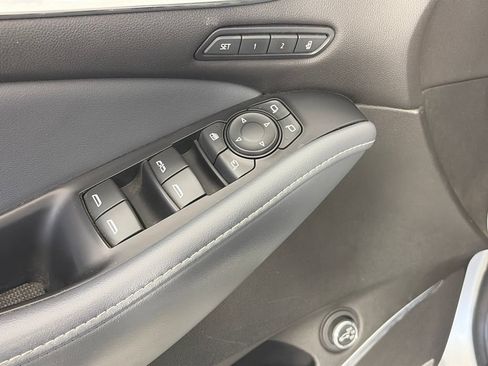 Used 2021 Buick Enclave Premium w/ Sun and Sites Package FWD image 25