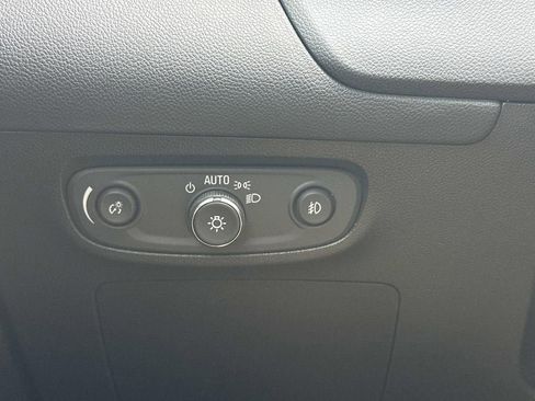 Used 2023 Buick Encore GX Select w/ Sport Touring Package image 27