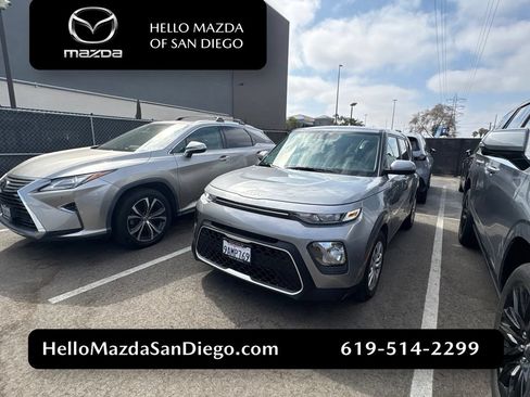 Used 2022 Kia Soul LX FWD image 1