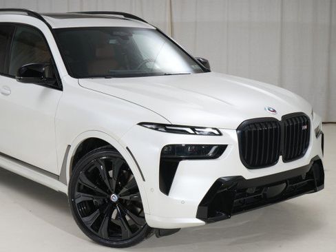 Used 2023 BMW X7 M60i w/ Executive Package image 14