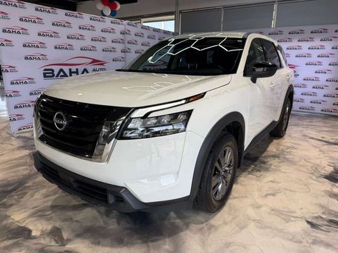 Used 2024 Nissan Pathfinder S AWD/4WD image 5
