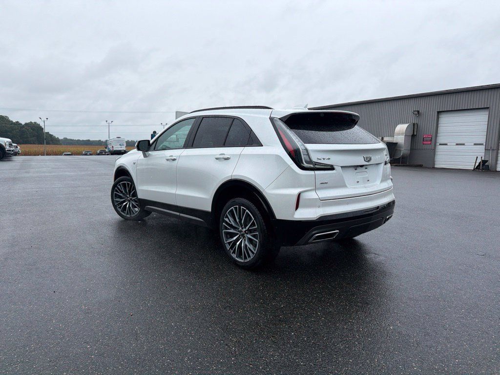 Used 2024 Cadillac XT4 Sport AWD/4WD image 9