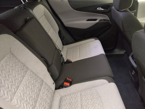 Used 2024 Chevrolet Equinox LS w/ LS Convenience Package image 19