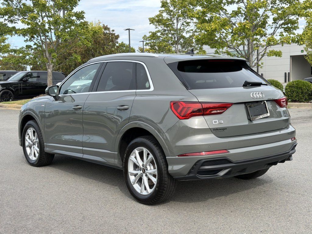Used 2025 Audi Q3 2.0T Premium AWD/4WD image 3