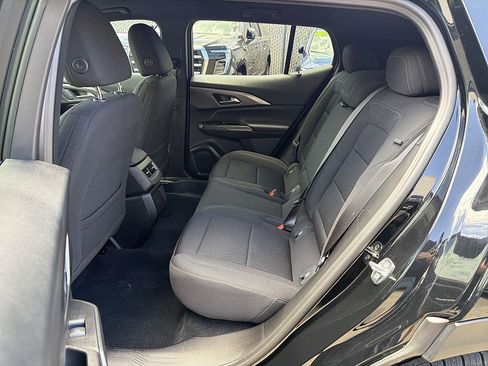 Used 2025 Chevrolet Equinox EV LT FWD image 23