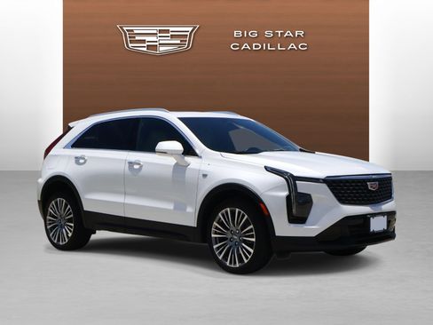Used 2024 Cadillac XT4 Premium Luxury AWD/4WD image 7