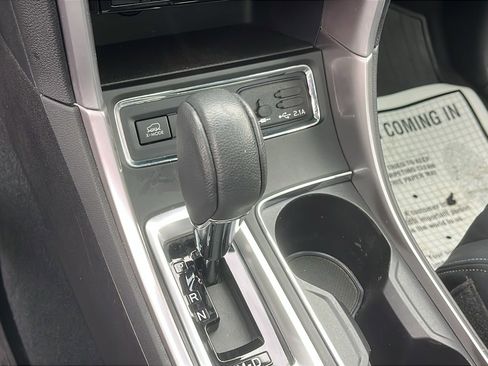 Used 2020 Subaru Ascent Limited w/ Technology Package image 18