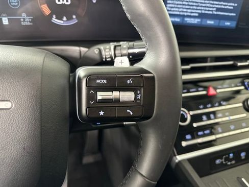 Used 2024 Hyundai Santa Fe SE image 16