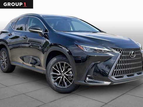 Used 2024 Lexus NX 250 FWD w/ Towing Package (2000 Lbs) image 3