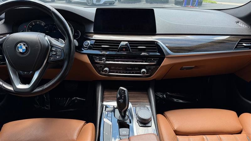 Used 2018 BMW 530i xDrive AWD/4WD image 27