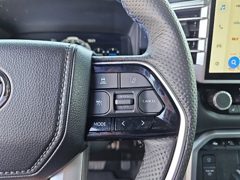 Used 2025 Toyota Tundra Platinum AWD/4WD image 18
