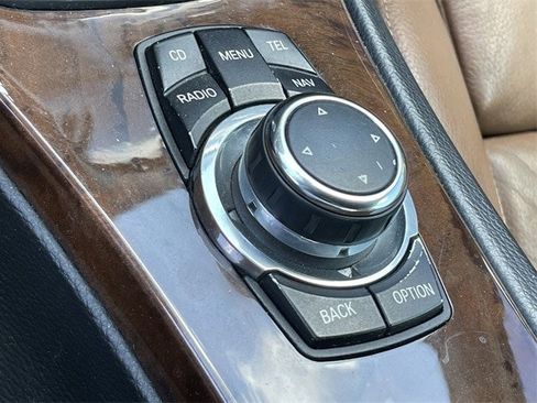 Used 2012 BMW 328i Convertible image 18