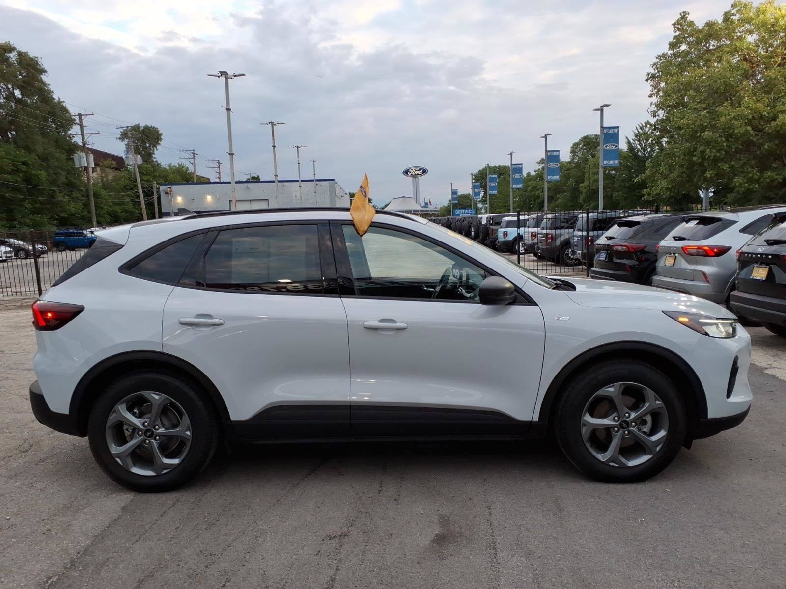 Used 2025 Ford Escape ST-Line w/ Cold Weather Package FWD image 2