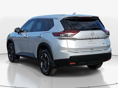 Used 2024 Nissan Rogue SV image 7