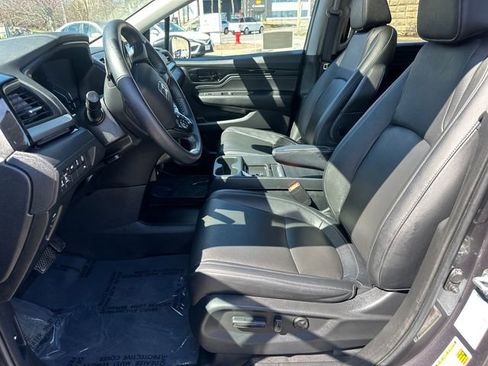 Used 2023 Honda Odyssey Touring image 32