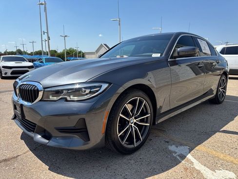 Used 2021 BMW 330i Sedan w/ Convenience Package RWD image 3