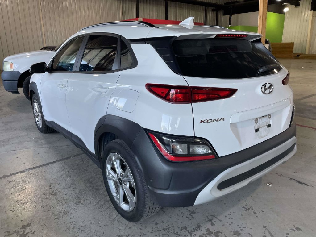 Used 2022 Hyundai Kona SEL FWD image 4