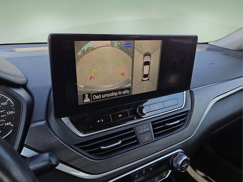 Used 2023 Nissan Altima 2.5 SL image 15