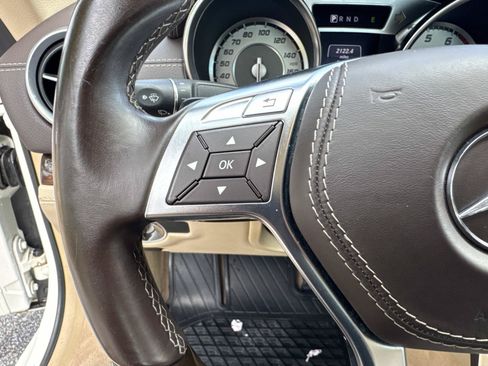 Used 2015 Mercedes-Benz SL 550 image 24