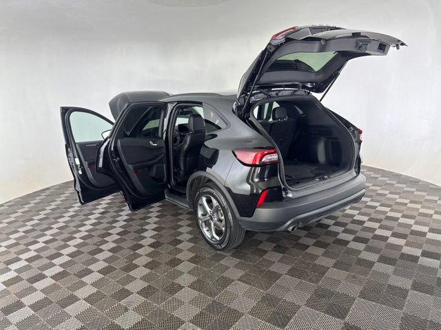 Used 2025 Ford Escape ST-Line AWD/4WD image 18