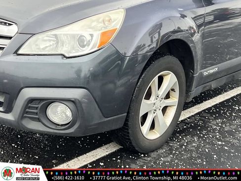 Used 2013 Subaru Outback 2.5i Premium image 8