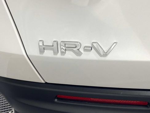 New 2027 Honda HR-V LX image 8