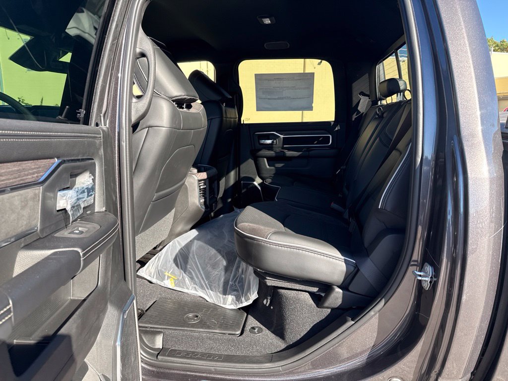 New 2027 RAM 2500 Laramie AWD/4WD image 21