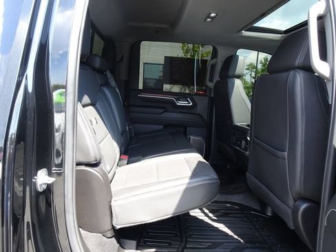 Used 2025 GMC Sierra 2500 Denali w/ Denali Reserve Package AWD/4WD image 19