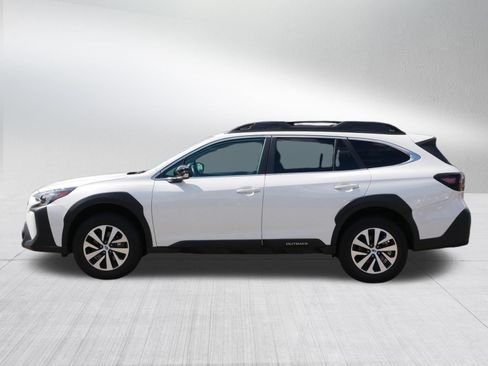 Used 2024 Subaru Outback Premium AWD/4WD image 4