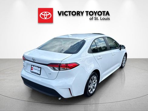 Used 2025 Toyota Corolla LE FWD image 3
